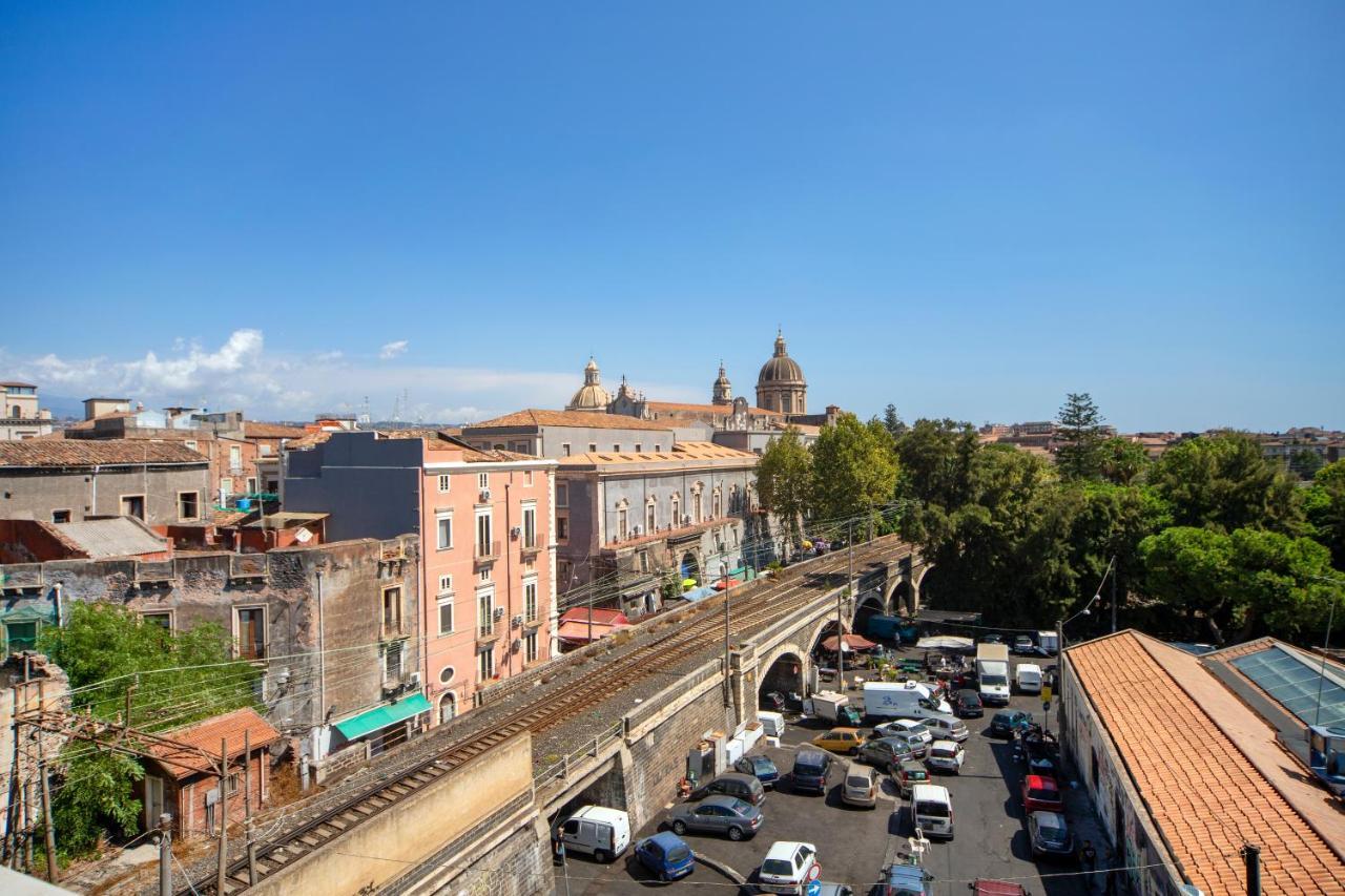 Rooms In Shared Apartment - City Center Catane Extérieur photo